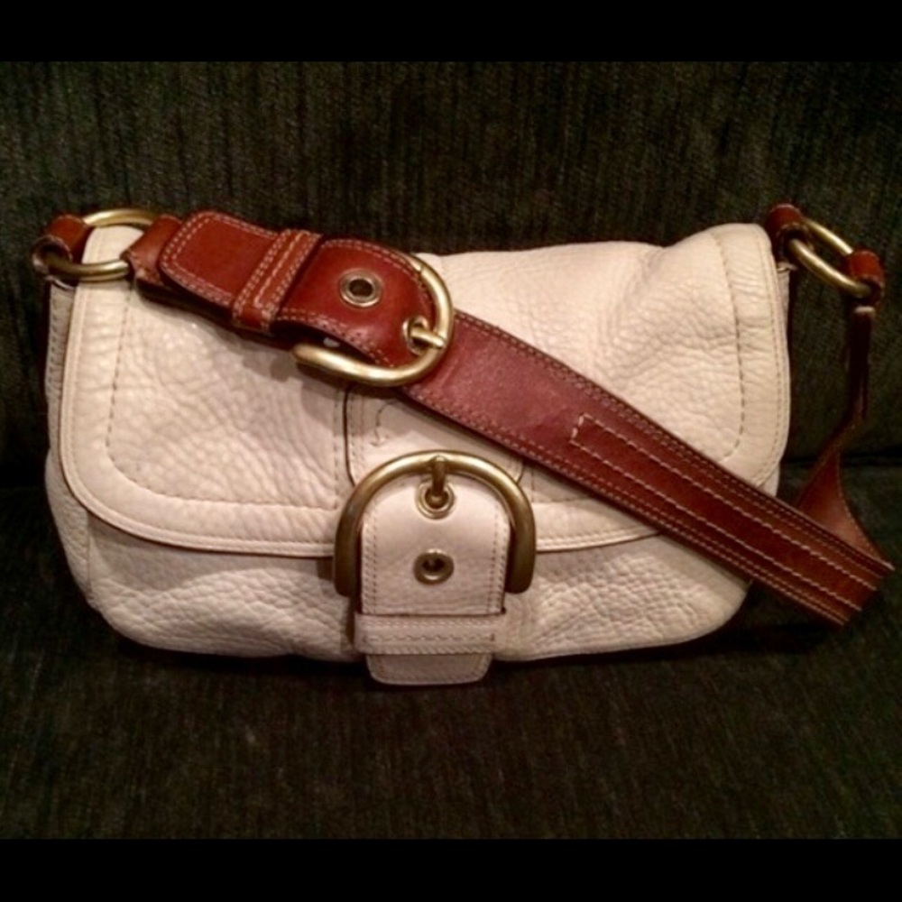 💥💥GREAT SHAPE!! COACH PURSE!! ***BEST DEAL!